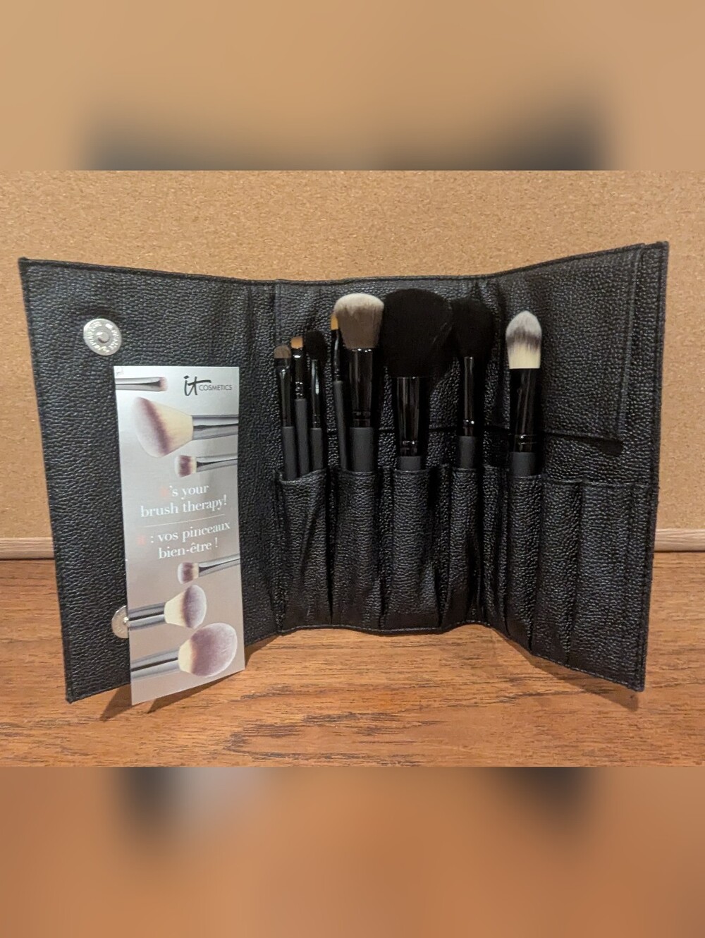 iT cosmetics Heavenly Luxe 8 Piece Brush Set in Black Quilted Clutch
